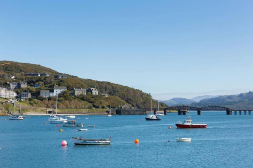 Harbourside 2 Bed Apartment, Barmouth Bridge Views Esterno foto