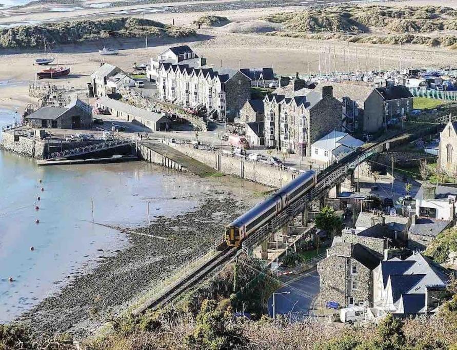 Harbourside 2 Bed Apartment, Barmouth Bridge Views Esterno foto